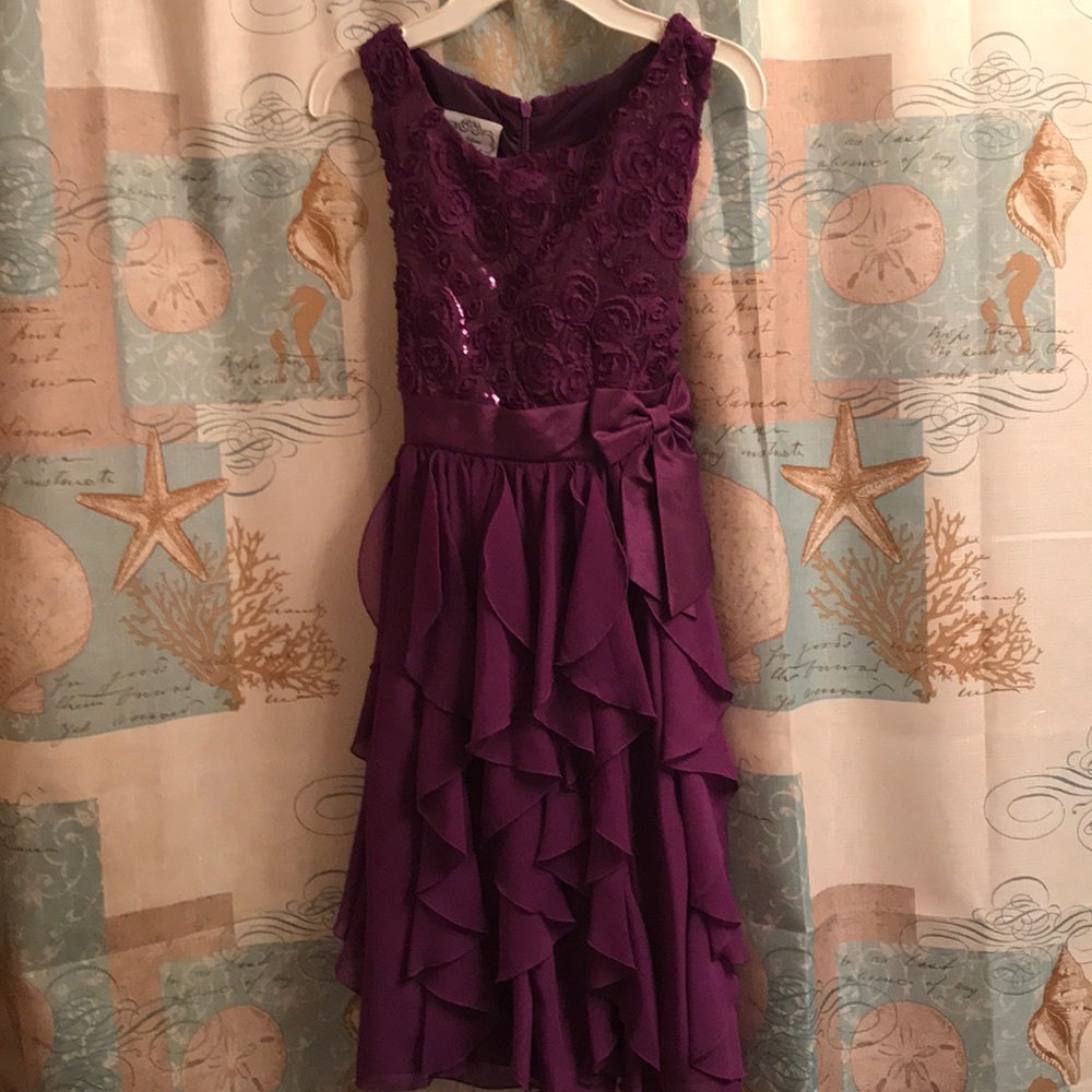 Girl’s dress, size 6